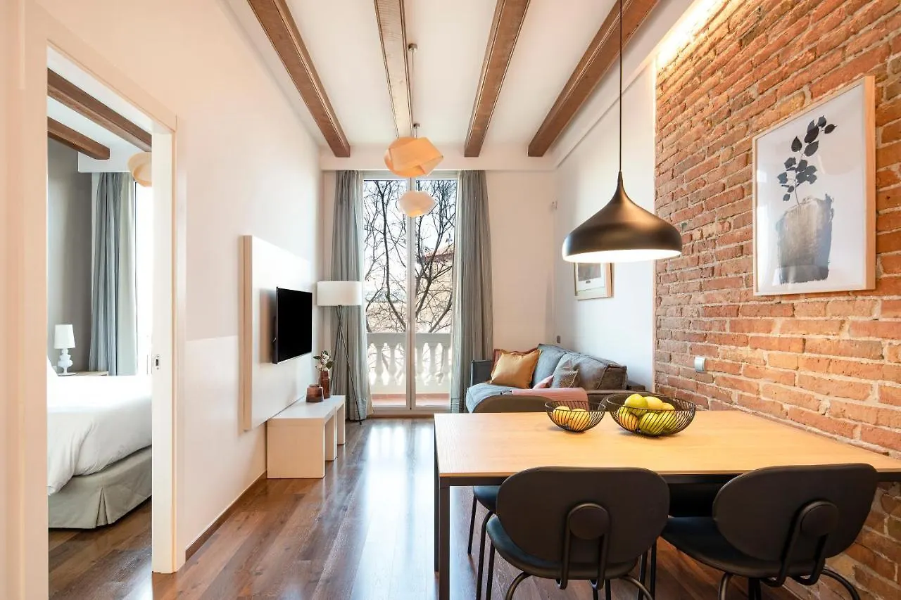 Aspasios Market Balconies Apartments バルセロナ