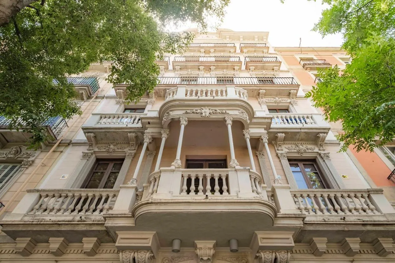 Aspasios Market Balconies Apartments Barcelona Spanien